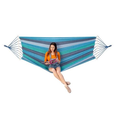 NILS NC9004 NIEBIESKI-CIEMNONIEBIESKI HAMAK Z DREWNIANĄ BELKA 70CM I METALOWYM UCHWYTEM NILS CAMP