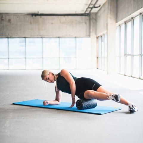 HMS PREMIUM MFK03 BLUE-BLACK MATA FITNESS KLUBOWA Z OTWORAMI HMS PREMIUM