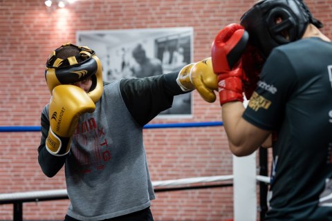 Kask z osłoną nosa PRO