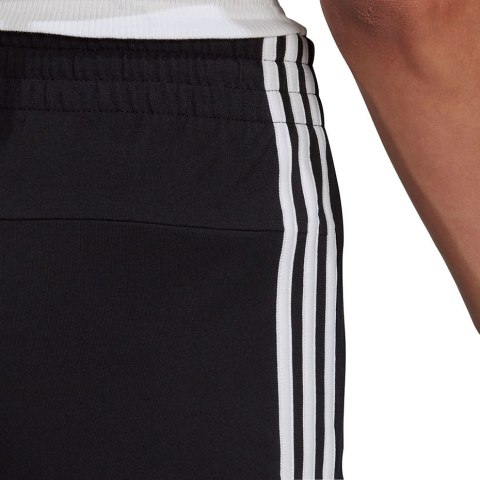 Adidas Spodenki damskie adidas Essentials Slim Shorts czarno-białe GM5523