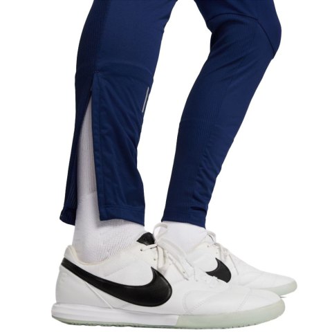 Nike Football Spodnie męskie Nike Therma-Fit Strike Pant Kwpz Winter Warrior granatowe DC9159 492