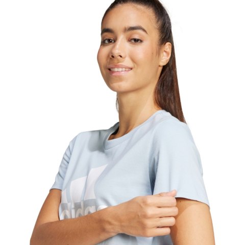 Adidas Koszulka damska adidas Loungewear Essentials Logo Tee jasnoniebieska IR5408