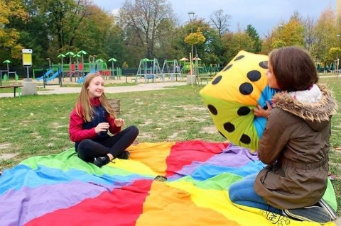 Kostka edukacyjna Tęczowa XXL Kropki