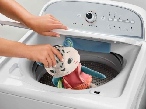 Fisher Price przytulanka sensoryczna Planet Friends Pantera ZA6045